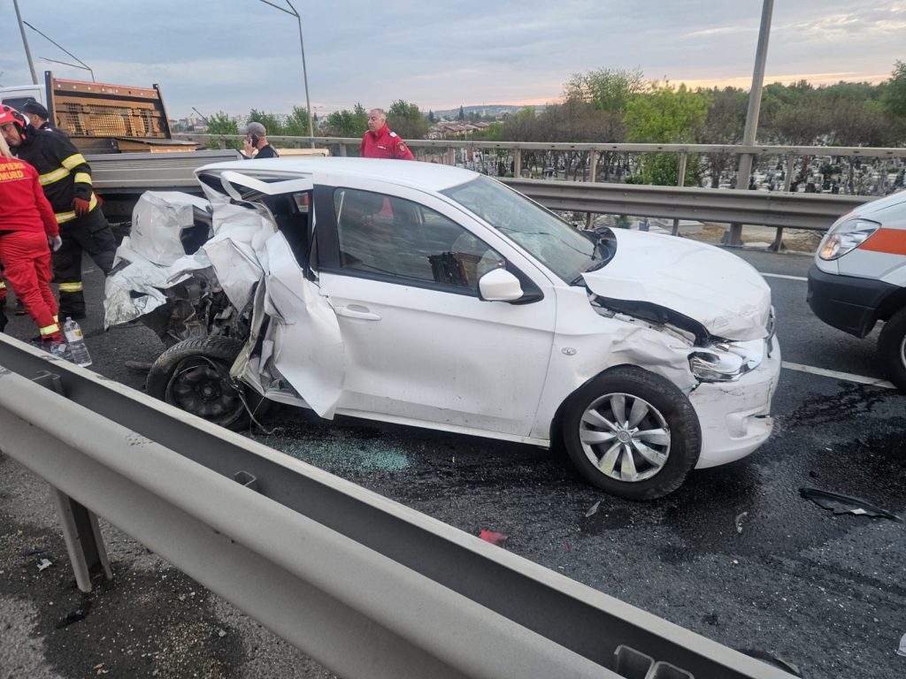 Doi pompieri bihoreni eroi dupa un accident rutier