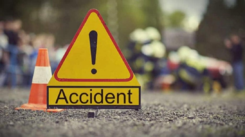 Ambulanta implicata intr un accident la Abram ranita o pasagera