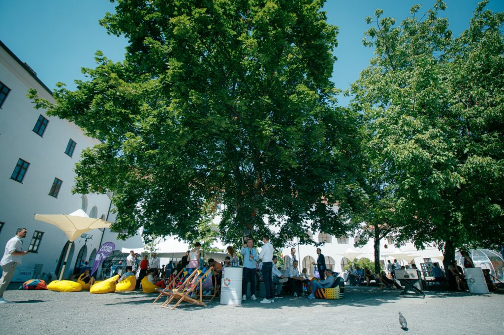 Inovatia financiara transforma industriile la Unchain Festival Oradea
