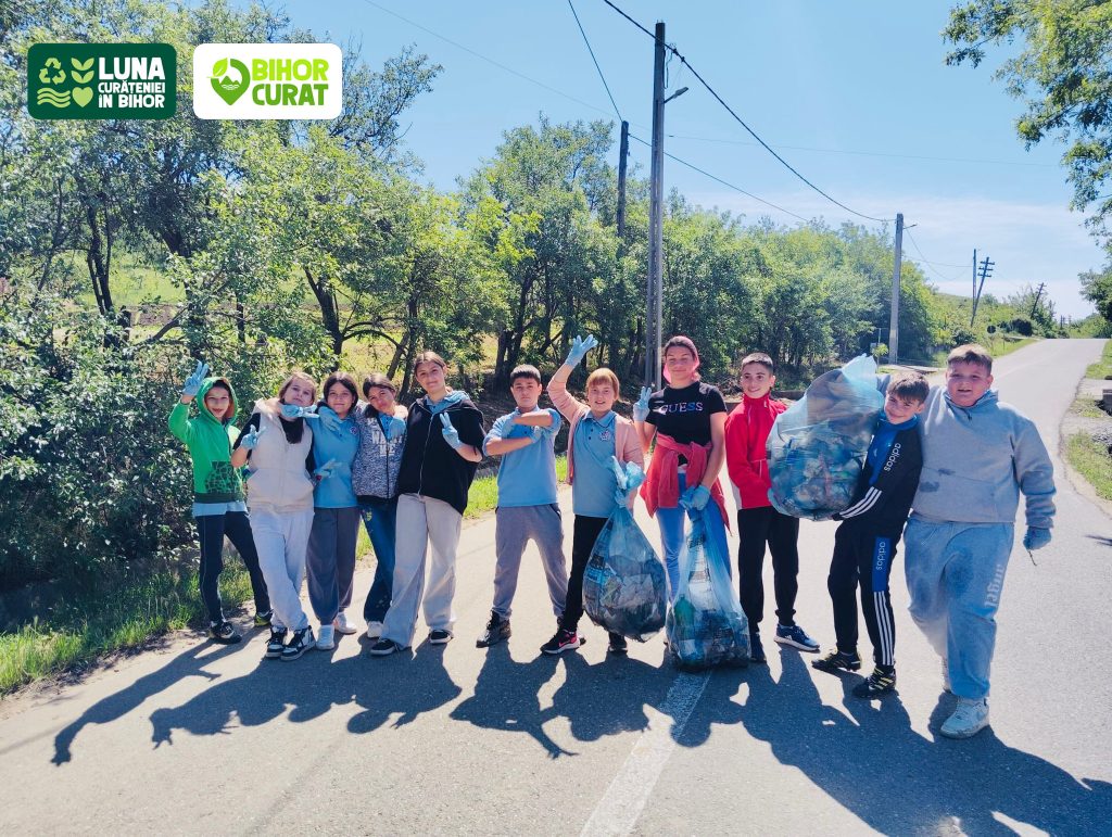 Peste 17000 de elevi din Bihor au participat la Luna curateniei
