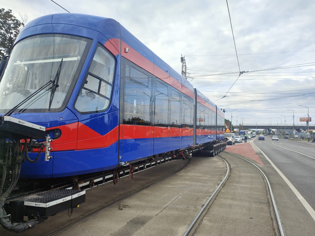 Al treilea tramvai nou a sosit la Oradea