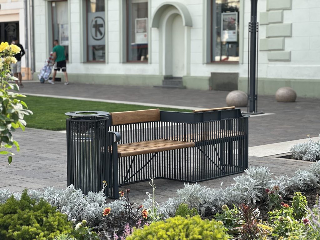 reconditionarea bancilor din oradea a inceput