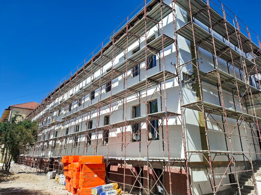 Lucrarile la cladirile DGASPC Bihor din Oradea sunt la 40