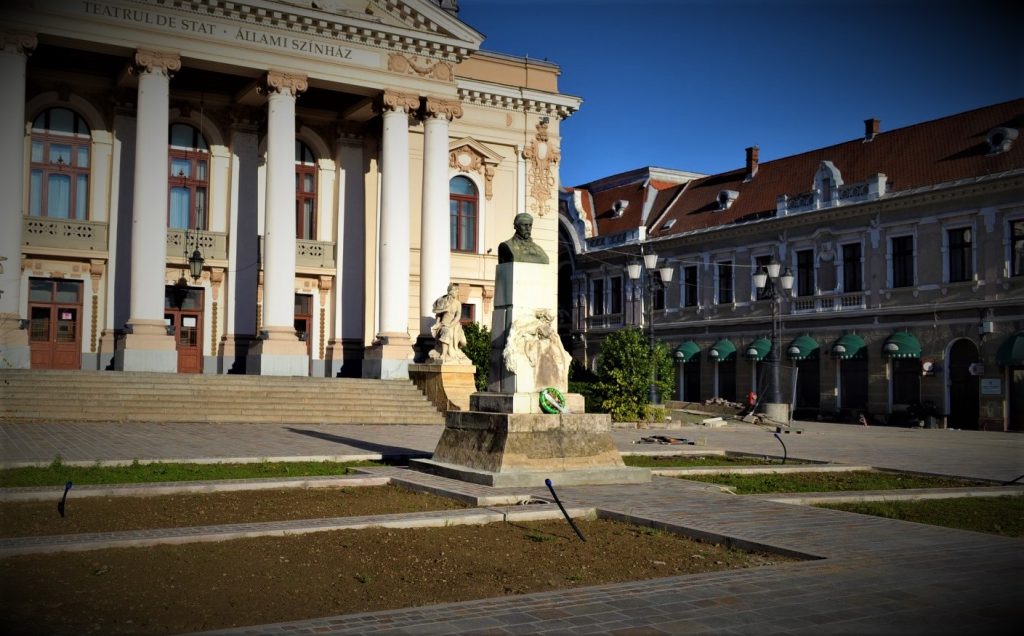 Teatrul Szigligeti deschide stagiunea cu 14 premiere
