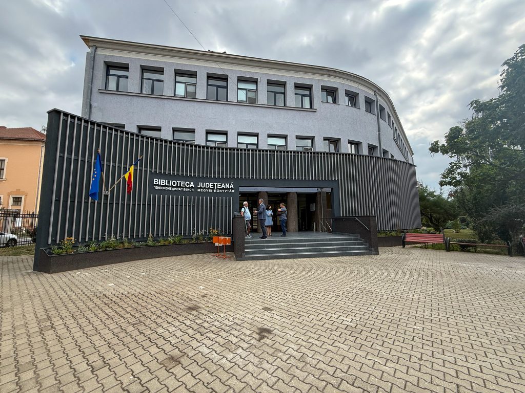 Biblioteca Judeteana Oradea renovata si digitalizata