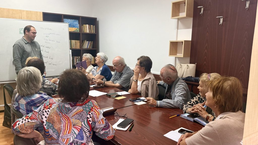 DAS Oradea continua digitalizarea gratuita pentru seniori